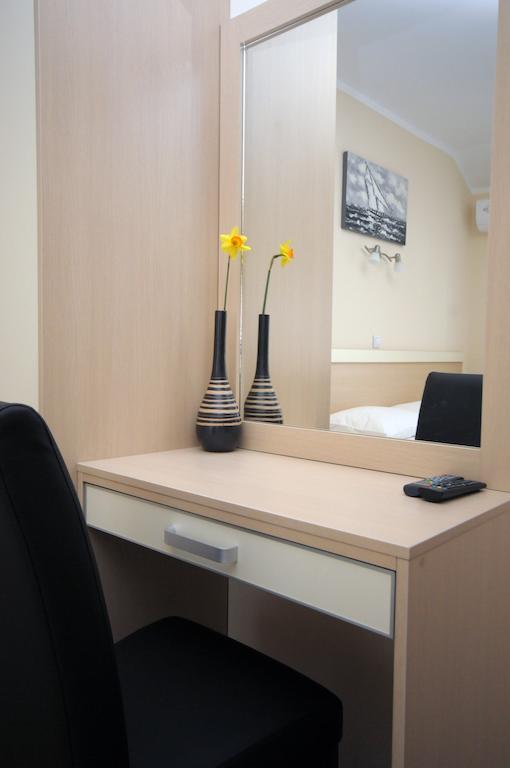 Apartments Royal Budva Pokoj fotografie
